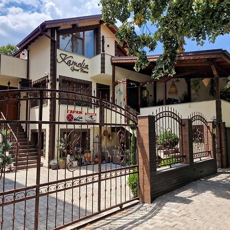 Kamelia Guest Rooms Казанлык Экстерьер фото