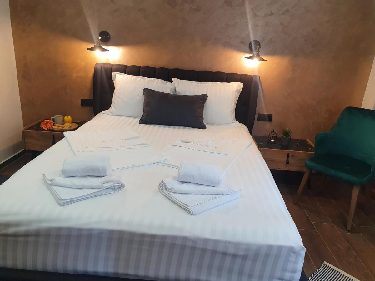Kamelia Guest Rooms Казанлык Экстерьер фото