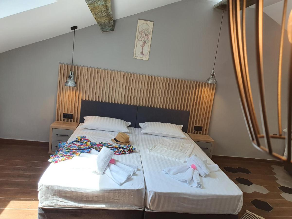 Kamelia Guest Rooms Казанлык Экстерьер фото
