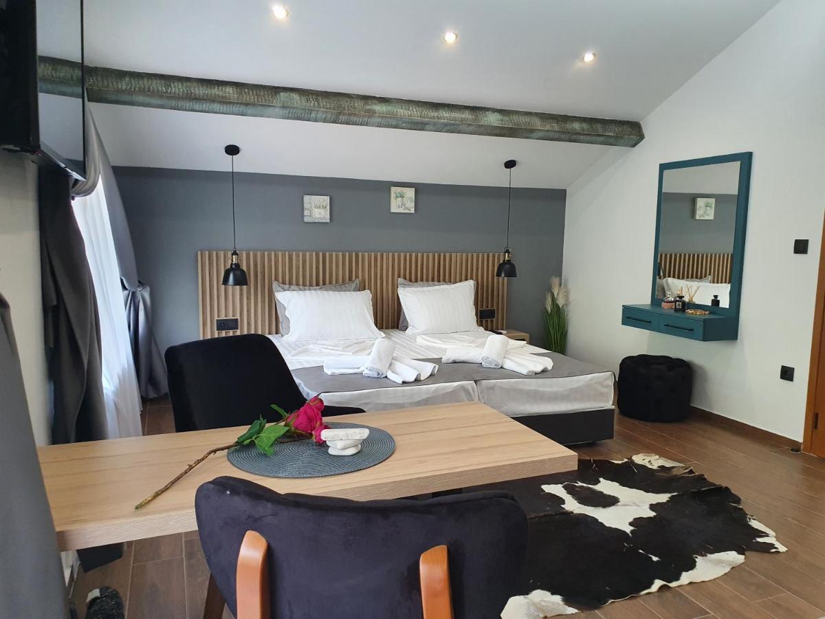 Kamelia Guest Rooms Казанлык Экстерьер фото