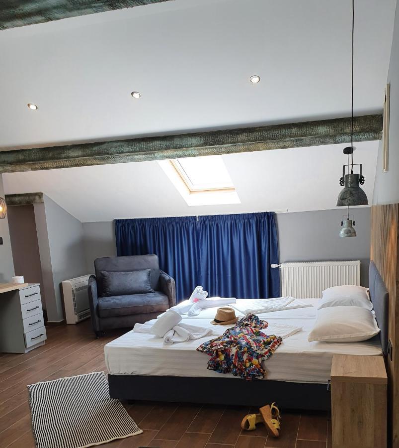 Kamelia Guest Rooms Казанлык Экстерьер фото