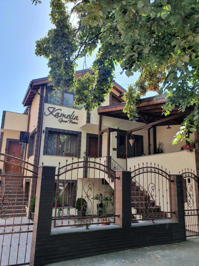 Kamelia Guest Rooms Казанлык Экстерьер фото